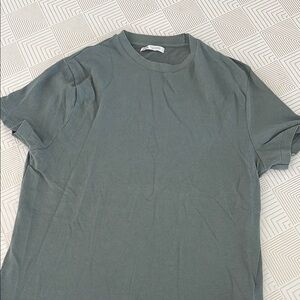 NWOT Zara Green Short Sleeve sweater Tee Casual Essential